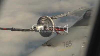 Aerial F18 refuel