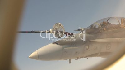 Aerial F18 refuel