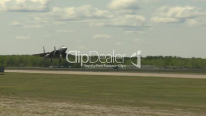 F15 Eagle landing