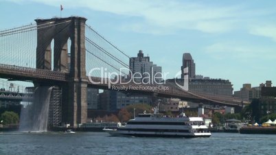 TL NYC bridges and boats