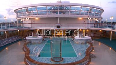 empty ship pool