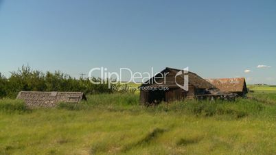 outbuilding abandoned farm house