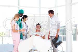 Consultation between a surgeon and a patient