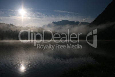 Morgenstimmung Gebirgssee