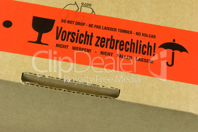 Paket Mit Aufkleber Vorsicht Zerbrechlich Lizenzfreie Bilder Und Fotos