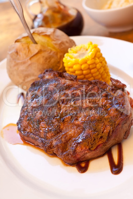 Rumpsteak(Roastbeef) - gegrillt,mit Backkartoffel
