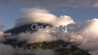 Timelapse of cloud movements over Tunguragua Volcano