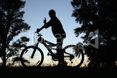 Mann auf einem Fahrrad
