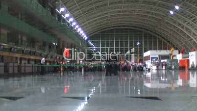 Airport check in queue time lapse 1