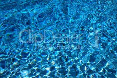 Wasseroberfläche im Schwimmbad .. Water surface in a pool