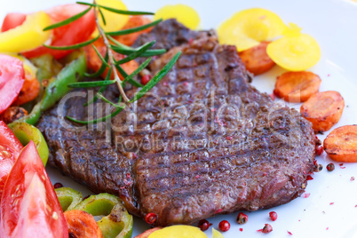 SilberRib Eye Steak mit Karotte,Paprika