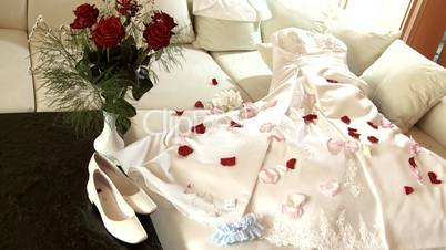 Brautkleid mit Dekoration