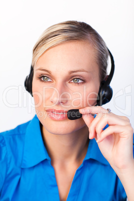 Porträt einer jungen  Frau mit Headset