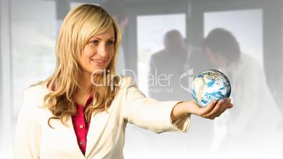 Frau mit dem Globus