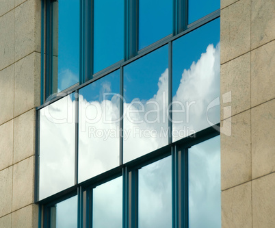 Wolkenspiegelung -.Reflecting Facade
