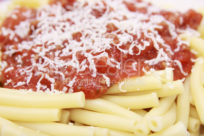 macaroni bolognese