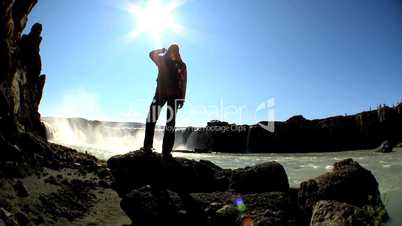 Tourist am Wasserfall