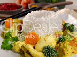 Hähnchencurry mit Gemüse und Reis