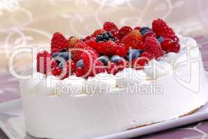 Torte mit Beeren