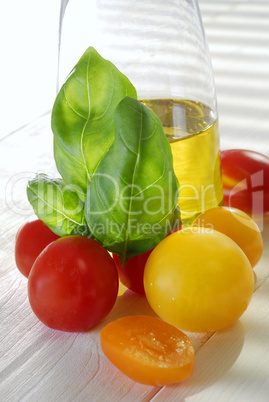 Tomaten, Basilikum und Olivenöl