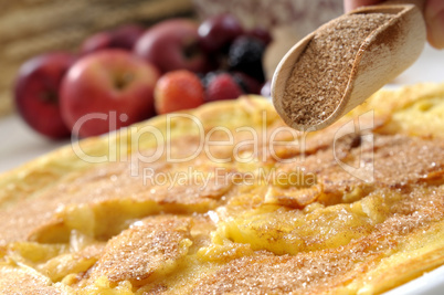 Apfelpfannkuchen mit Zimt