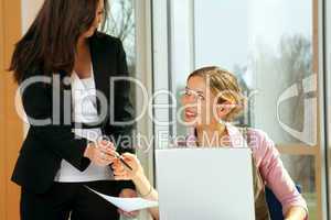 Geschäftsfrauen im Büro