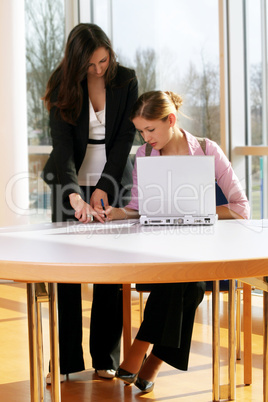 Geschäftsfrauen im Büro