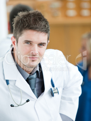 Arzt mit Stethoskop