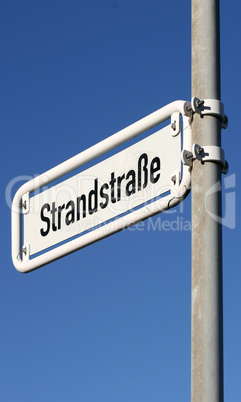 Strandstraße-Schild