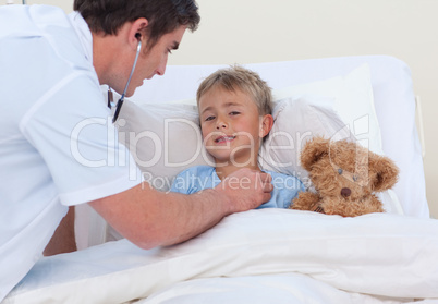 Doctor listening to a child breaht with stethoscope