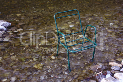 Sessel im Wasse