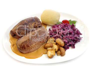 Rouladen mit Rotkohl