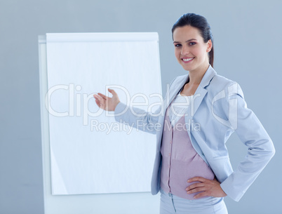 Geschäftsfrau bei einer Präsentation