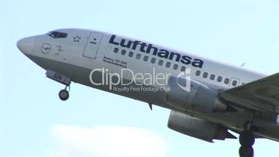 HD1080i Startendes Flugzeug Lufthansa