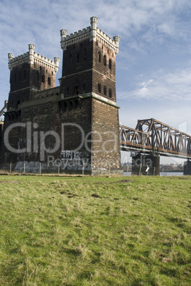 Duisburger Rheinbrücke