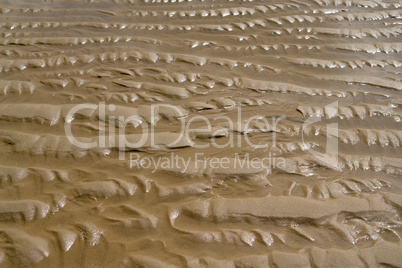 Strukturen im Sand (Watt) am Atlantik in Frankreich, Höhe Bordeaux, Medoc