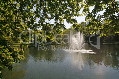 Teich mit Springbrunnen