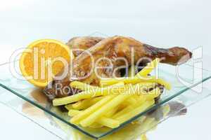 Broiler mit Pommes