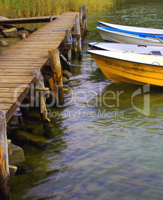 Bootsanleger am Wasser