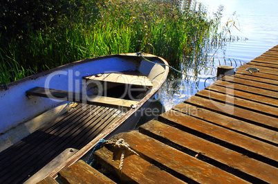 Bootsanleger am Wasser