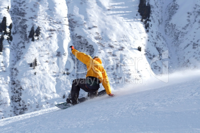 Snowboarder bei der Landung