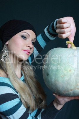 sexual blonde keeps pumpkin