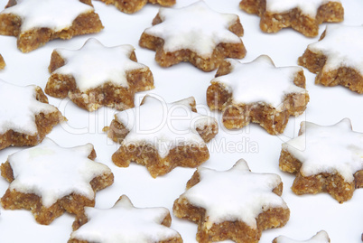 Zimtstern - star-shaped cinnamon biscuit 01