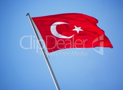 Flagge Fahne der Türkei an einem Fahnenmast