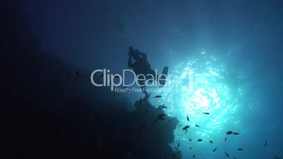 091124 silhouette of diver -114