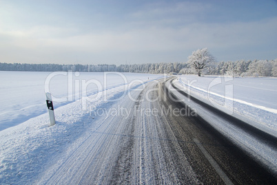 Straße im Winter - road in winter 02