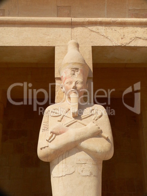 Skulptur vor dem Hatschepsut-Tempel