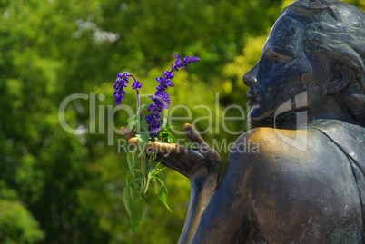 Makarska Bronzestatue - Makarska bronze statue 04