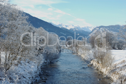 Winterlandschaft im Sonnenschein