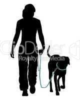 Frau mit Hund an der Leine